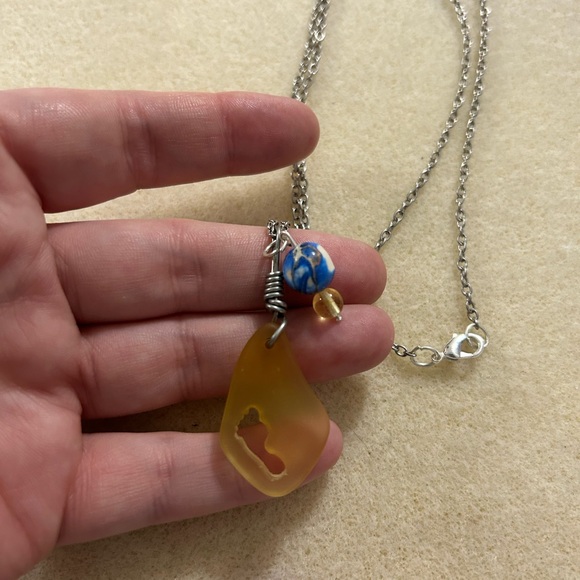 Handmade footprint sea glass necklace - Picture 4 of 4